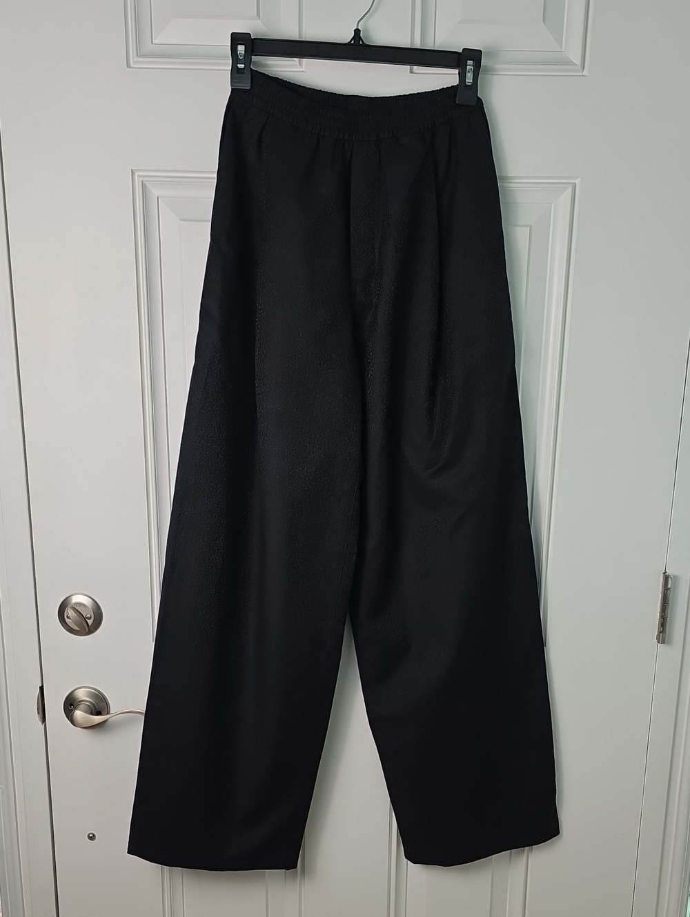 lululemon Wide-Leg Black Elastic-Waist Trousers.  Size 2